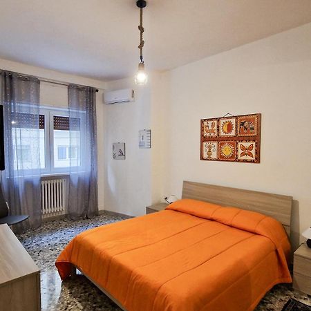 Garibaldi Square Apartment Bari Exterior photo